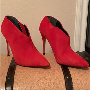Guess, Lightly worn, red, size 6.5 booties
